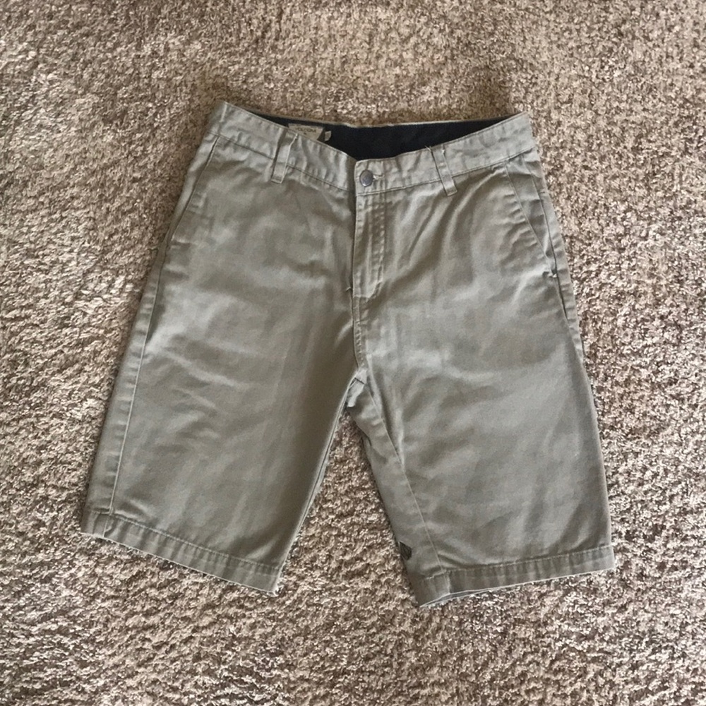 Volcom size 28 men’s shorts
